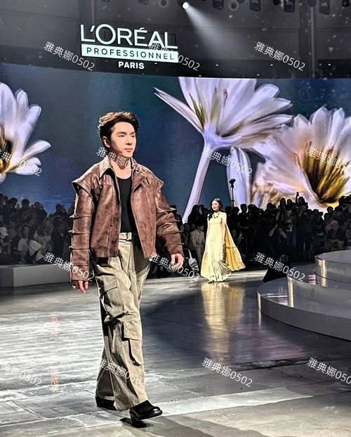 李佳琦回应妈妈带货