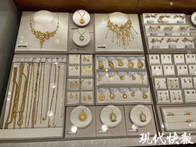 金饰价格跌回千元内,金饰价格跌回千元内怎么办