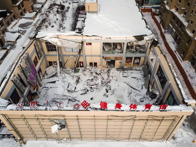 新澳今天晚上9点30分开门吗香港和施工现场坍塌致3死与施工现场坍塌事故